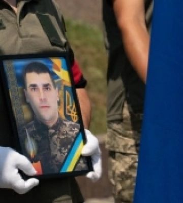 На Закарпатті попрощалися із полеглим 22-річним захисником Олександром Мішаком
