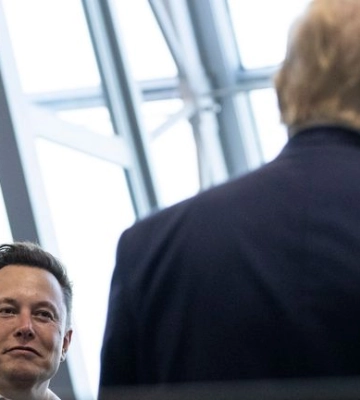 Маск задонатив значну суму у фонд, який підтримує Трампа, - Bloomberg
