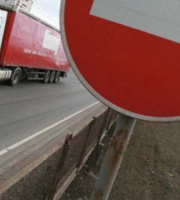У Львові через аномальну спеку фурам заборонили заїжджати у місто