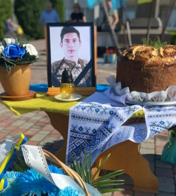 У Корці оплакали бійця, якого убив ворожий дрон на Луганщині (ФОТО)