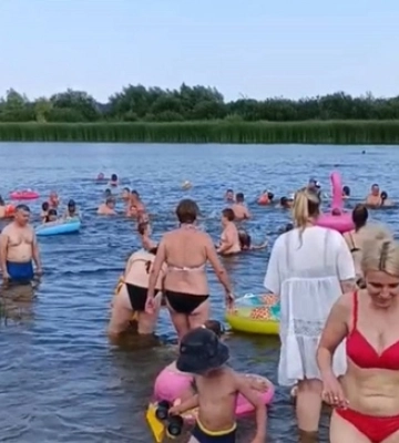 Через спеку на Озерці біля Луцька – аншлаг (відео)