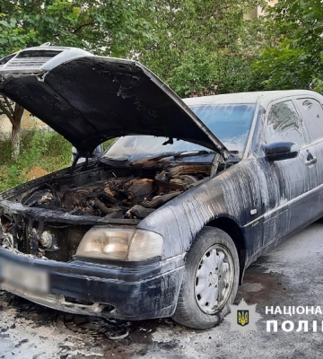 В Одесі військовій підпалили автомобіль