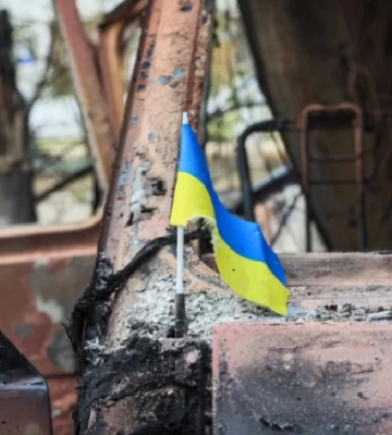 Війська РФ вдарили по житловому сектору Чорнобаївки на Херсонщині, поранена 16-річна дівчина