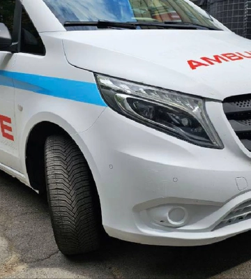 Одна із лікарень в Херсоні отримала медичний автомобіль 