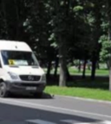 Як вихідними у Сарнах курсує громадський транспорт: графік руху