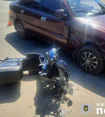 ДТП на Полтавщині: зіткнулися автомобіль ЗАЗ SENS та електровелосипед