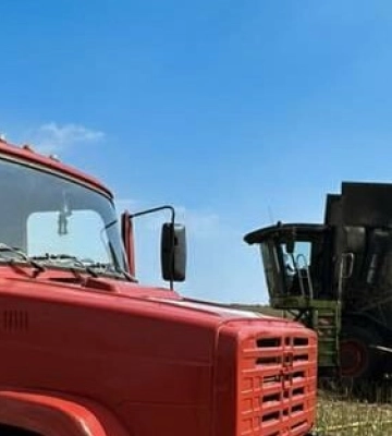 В полі на Львівщині горів комбайн