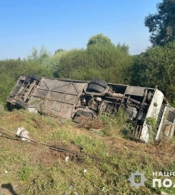 На Тернопільщині перекинувся автобус із 40 паломниками