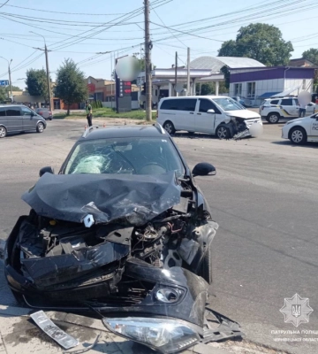 На Січових Стрільців у Чернівцях сталася аварія: є потерпілі