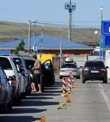 росія адміністративно-командним способом наповнює пляжі Криму туристами - речник ВМС ЗСУ
