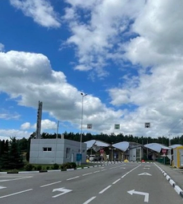 Відновили пропуск вантажівок через пункти пропуску Волинської митниці
