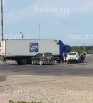 В Івано-Франківську біля автобазару сталася ДТП