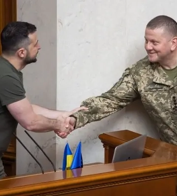 Сложно сказать, что было бы – Зеленский о смене Залужного на Сырского