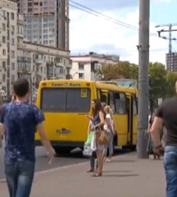 Київ поки тримається, а в інших містах вже платять по 15 гривень: де подорожчав проїзд