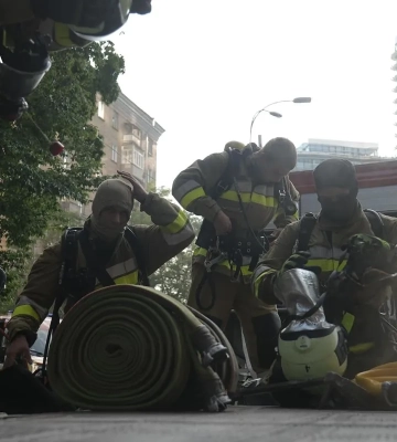 У Києві сталась пожежа у бізнес-центрі на Печерську: є потерпілі