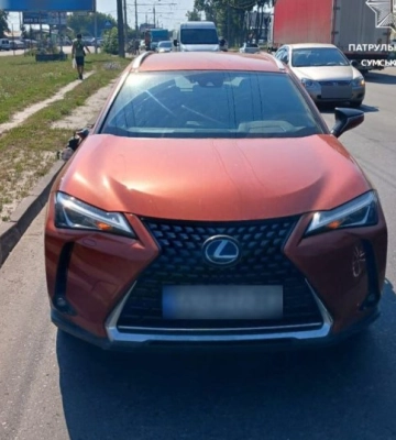 У Сумах водій “Лексуса” збив на переході чоловіка