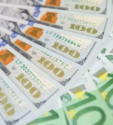 Курс валют НБУ. Долар і євро тримають позиції