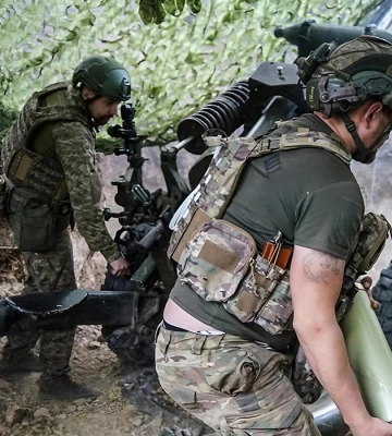 Україна намагається стримувати наступ РФ, окупанти наближаються до ключової траси, - NYT
