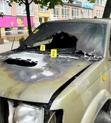 Житель Рівного на замовлення росіян палив авто ЗСУ