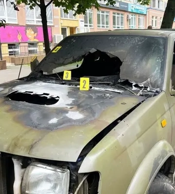 Поліція затримала 22-річного жителя Рівного, який палив авто військових на замовлення РФ