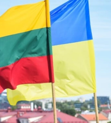 Литва допоможе відновити інфраструктуру України: передасть обладнання на понад 50 млн євро