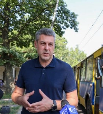 У Житомирі через мобілізацію чоловіків все більше жінок стають водійками тролейбусів