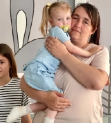 Львівські лікарі врятували ніжки 2-річної дівчинки з Одещини від ампутації після важкого опіку