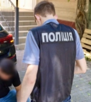 Керівника громадської організації на Одещині затримали за продаж автівок, ввезених як гуманітарну допомогу