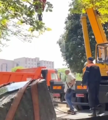 В окупованому Луганську знесли пам’ятники жертвам Сталінських репресій та Голодомору