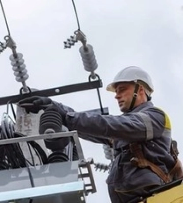 Відключення світла знову збільшать через проблеми на двох енергооб’єктах