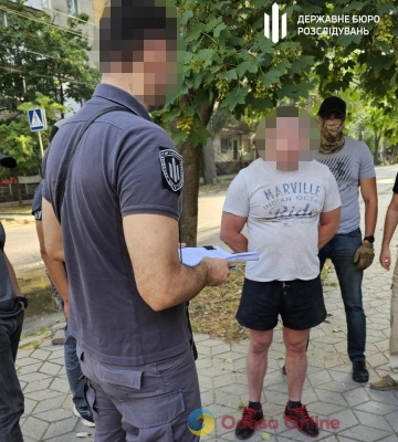 Організовував псевдореферендум: у Херсоні ДБР затримало колишнього правоохоронця