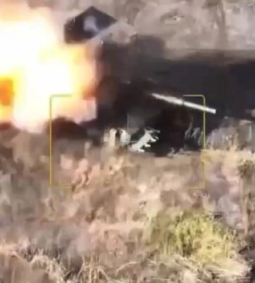 Бойцы 79-й ОДШБр уничтожают три вражеских танка Т-72Б3М, два БТР и добивают дронами российских штурмовиков вблизи Курахово. ВИДЕО