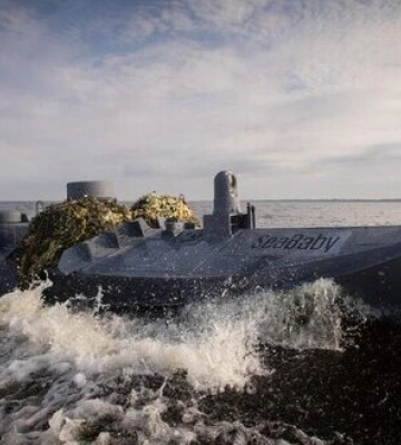 Морські та повітряні дрони СБУ уразили російську базу берегової охорони на озері Донузлав. ВIДЕО