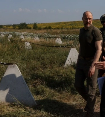 Шмигаль у Запорізькій області оглянув будівництво оборонних споруд
