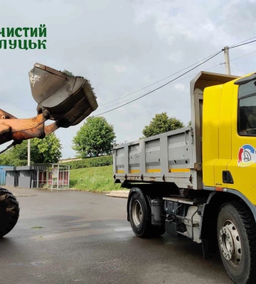 За пів року жителі Луцької громади насортували 5,5 тонни скла на переробку