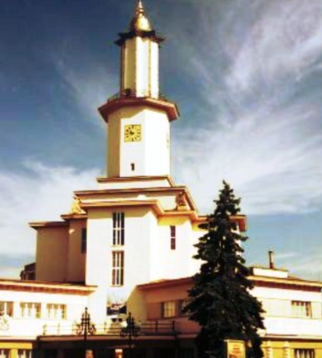 Як виглядала Івано-Франківська ратуша понад 100 років тому | ФОТО