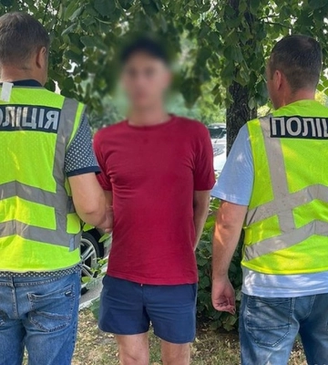 Поліція затримала киянина, який підірвав гранату у Дніпровському районі столиці
