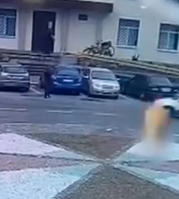 В Киевской области женщина подожгла себя у здания суда