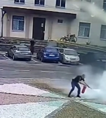 На Київщині жінка підпалила себе перед судом, у якому сперечалася з чоловіком за дитину