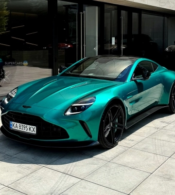 В Киеве появился новейший суперкар Aston Martin с двигателем Mercedes 