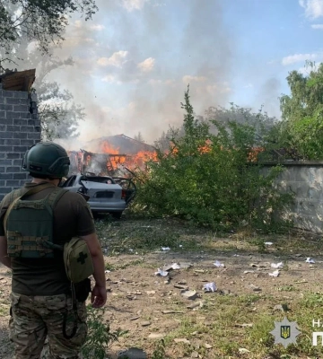 Доба під бомбами: на Донеччині пошкоджено елеватор, критичну інфраструктуру, 5 загиблих та 7 поранених