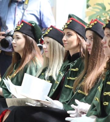Магістрам Закарпатського угорського інституту вручили дипломи