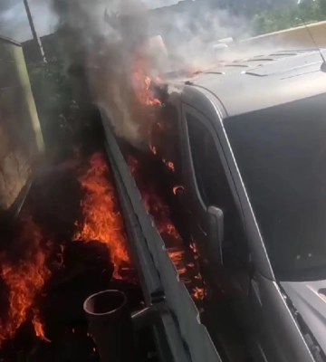 У Рівному на Млинівській загорівся бус (ВІДЕО)