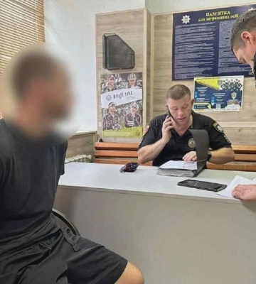 В Одессе во время задержания полицейскими мужчины произошла потасовка и стрельба
