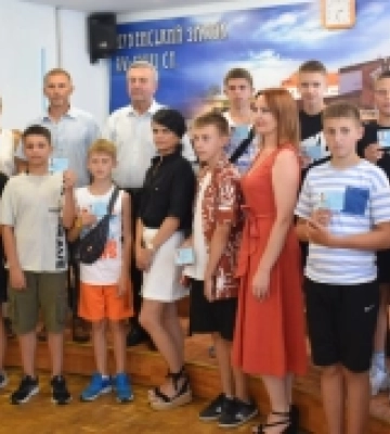 Юні спортсмени Дубна отримали посвідчення про спортивні розряди