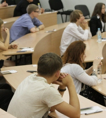 В одном из киевских вузов отчислили почти тысячу студентов