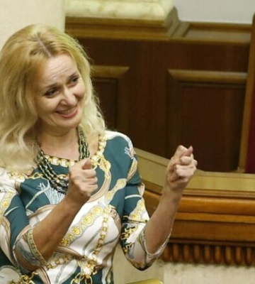 Во Львове среди улицы выстрелили в висок Ирине Фарион