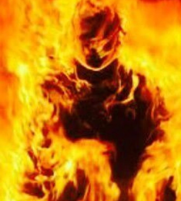 В Київській області жінка намагалась спалити себе живцем