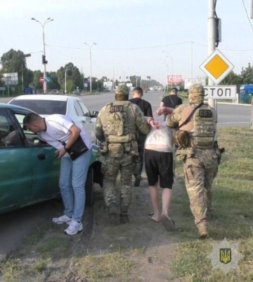 У Дніпрі шахраї крали гроші з рахунків загиблих воїнів ЗСУ (ВІДЕО)