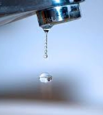Дві вулиці Рівного - без води